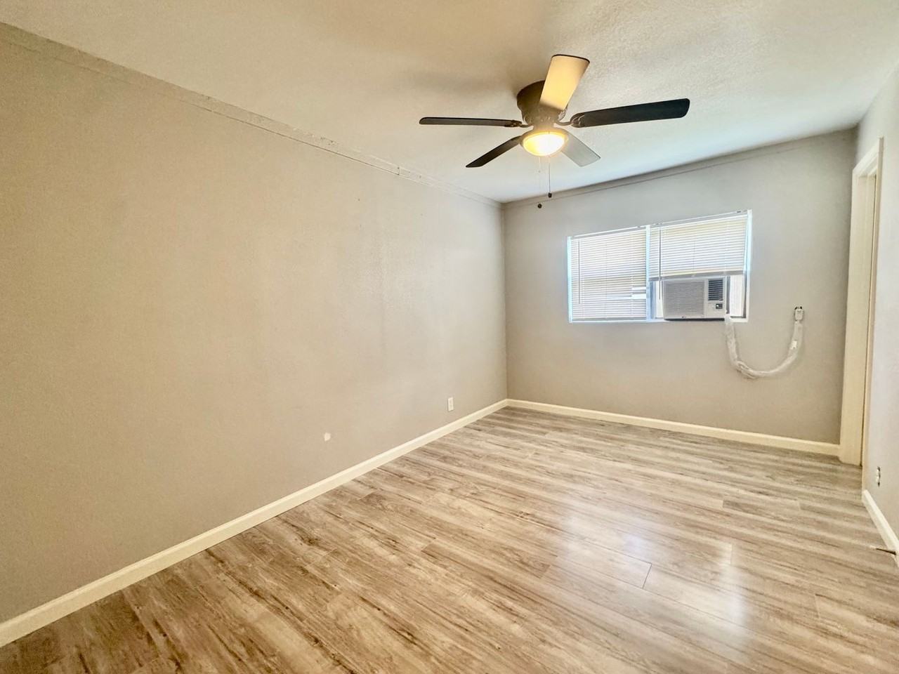 6702 Fulton St #10 - Photo 5 of 7