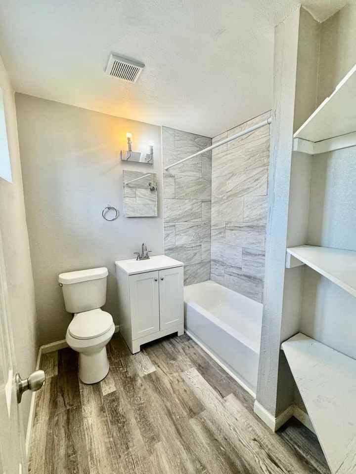 6702 Fulton St #10 - Photo 6 of 7
