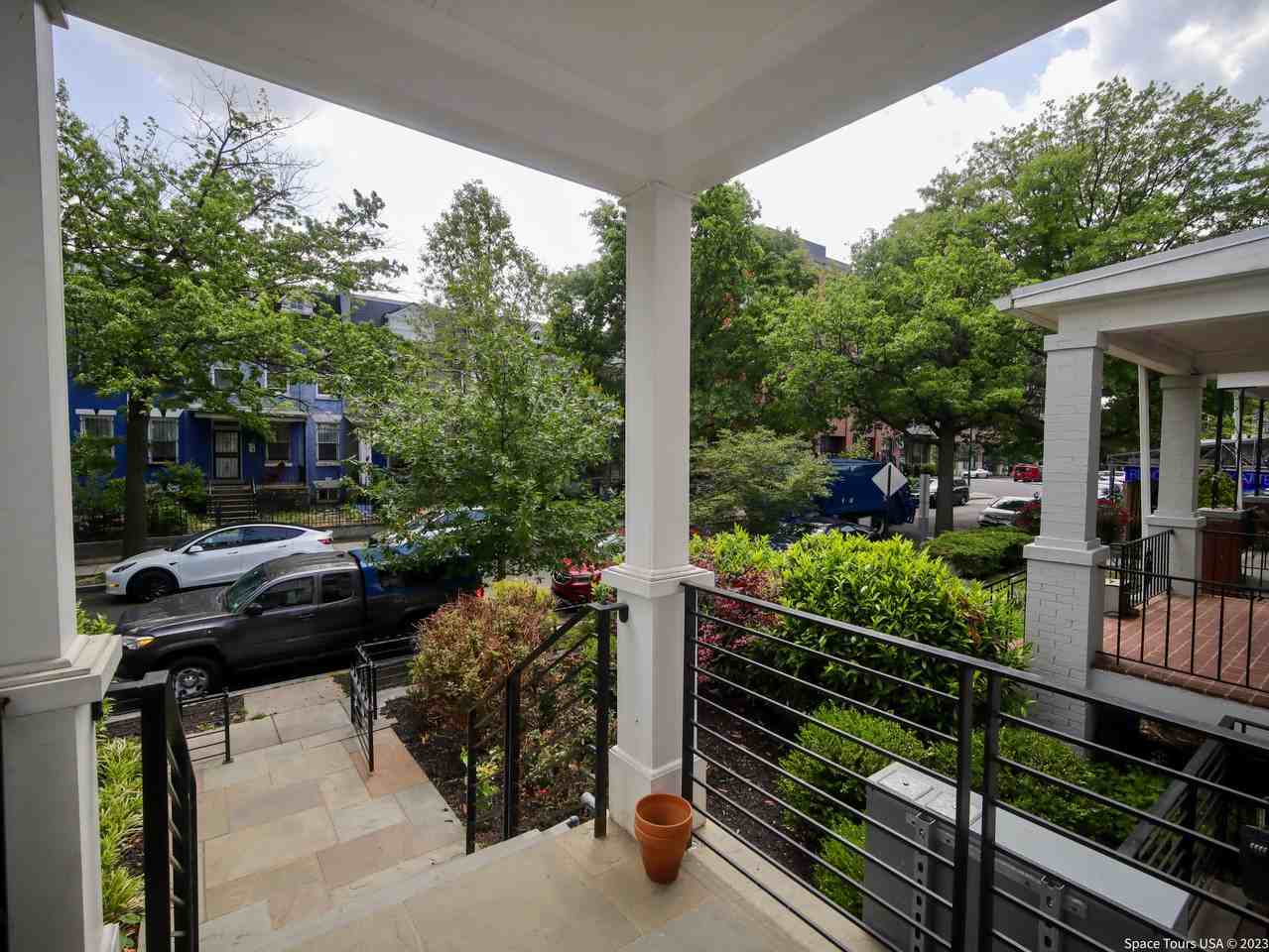 643 Lamont St Nw #1A - Photo 4 of 13