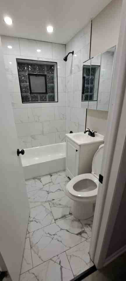 1319 River Dr #4 - Photo 3 of 8