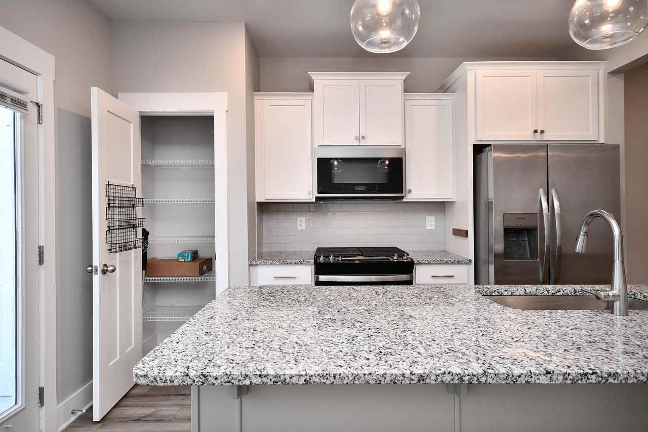 26 Starlake Rd #26 - Photo 4 of 18