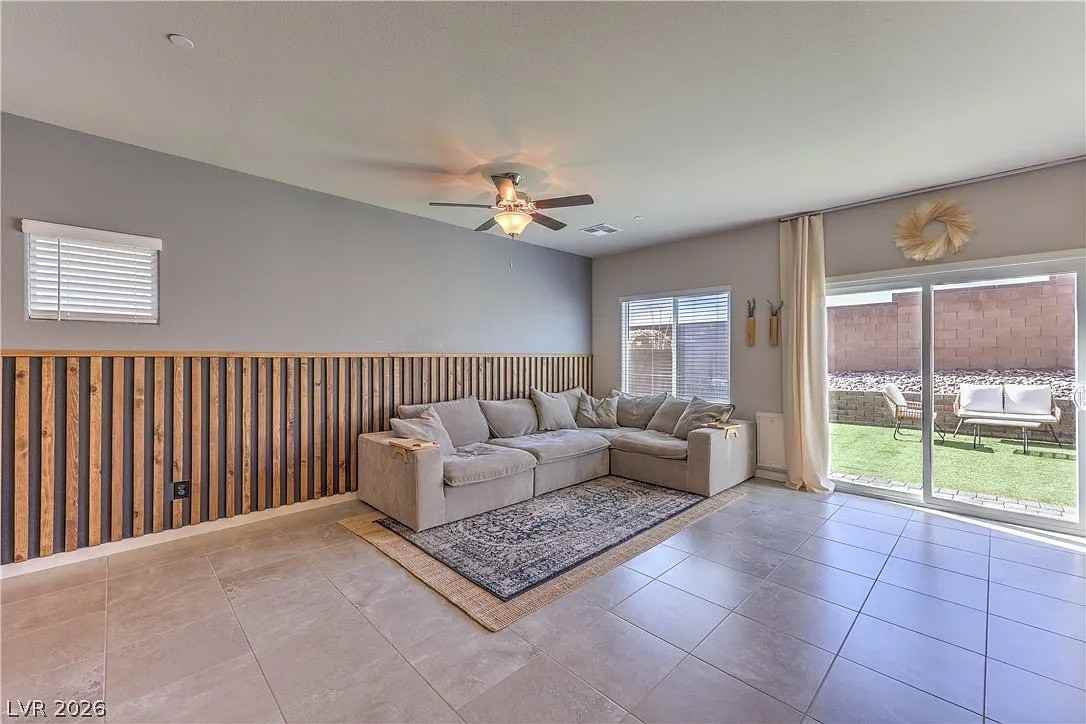 10261 Crimson Meadow Ave #NA - Photo 4 of 28