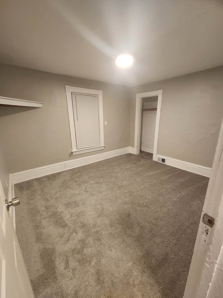 340 Virginia Ave #2 - Photo 5 of 11