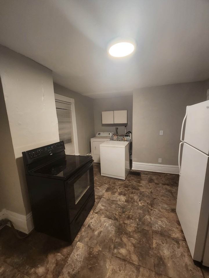 340 Virginia Ave #2 - Photo 7 of 11