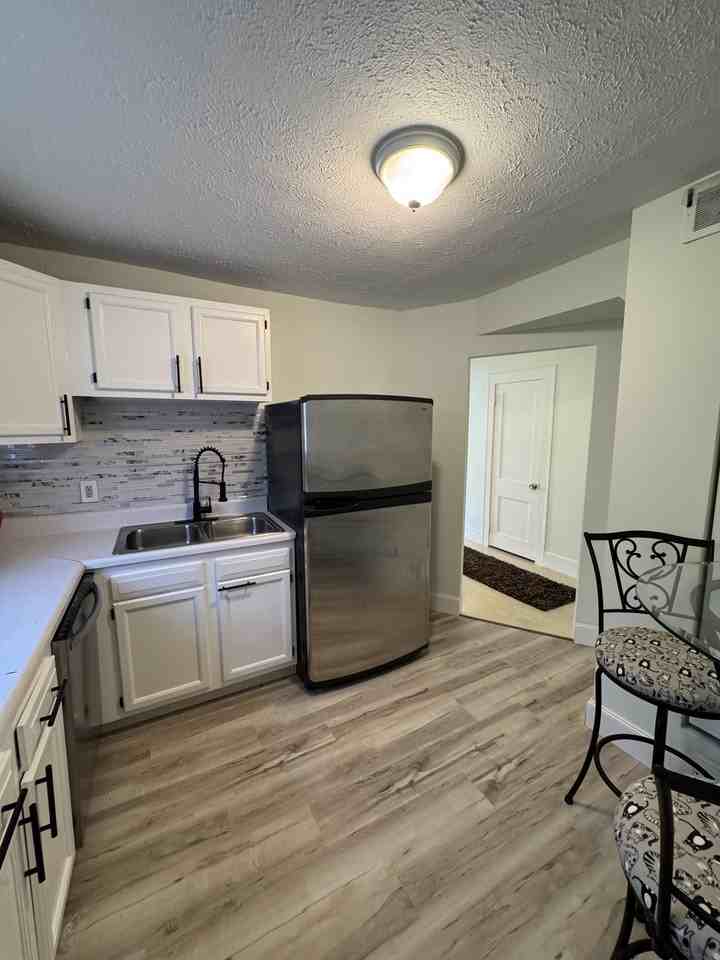 1534 Eddington Rd #3 - Photo 7 of 10
