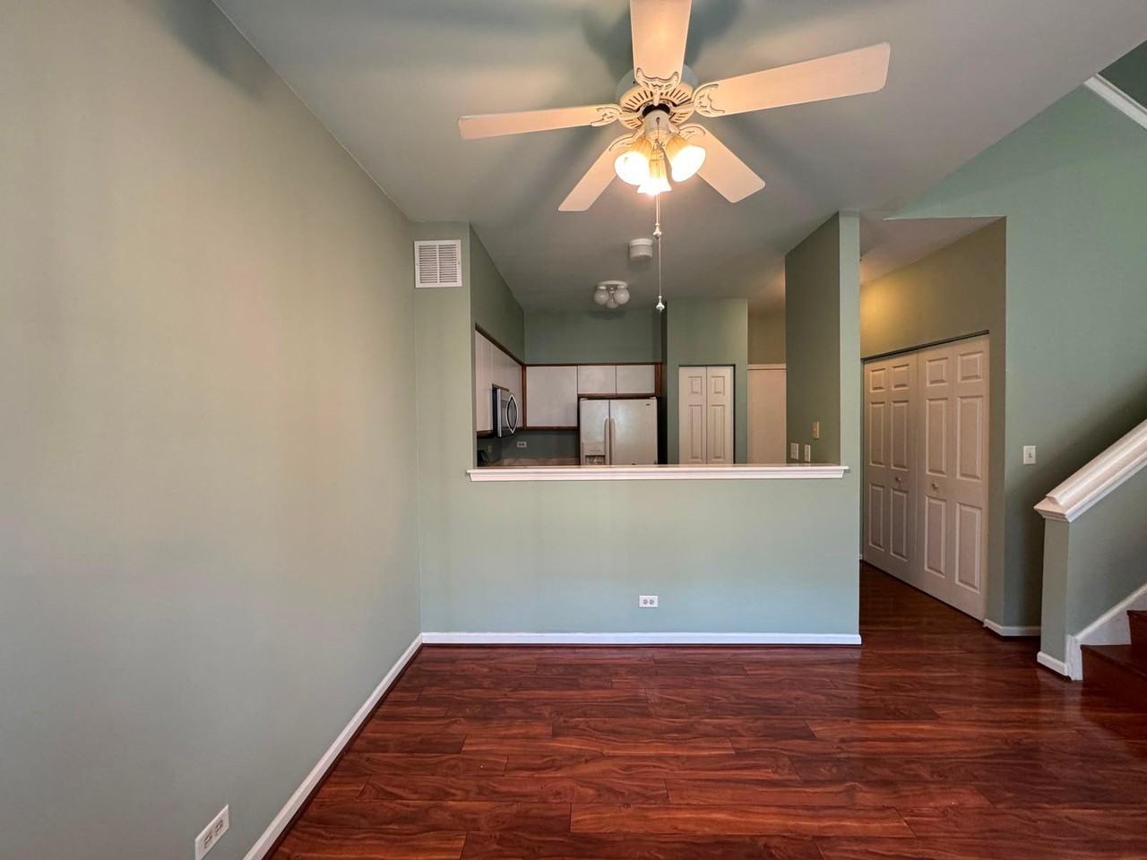 8 Saint Regis Ct #8 - Photo 3 of 22