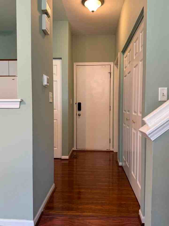 8 Saint Regis Ct #8 - Photo 7 of 22