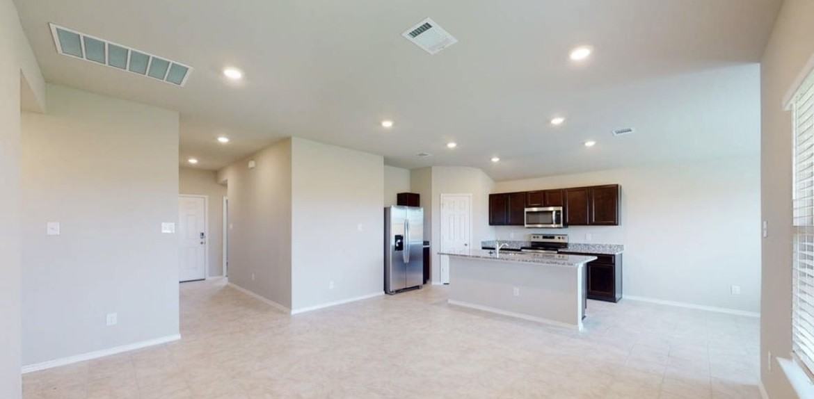 1262 Lindsey Dr #NA - Photo 3 of 20