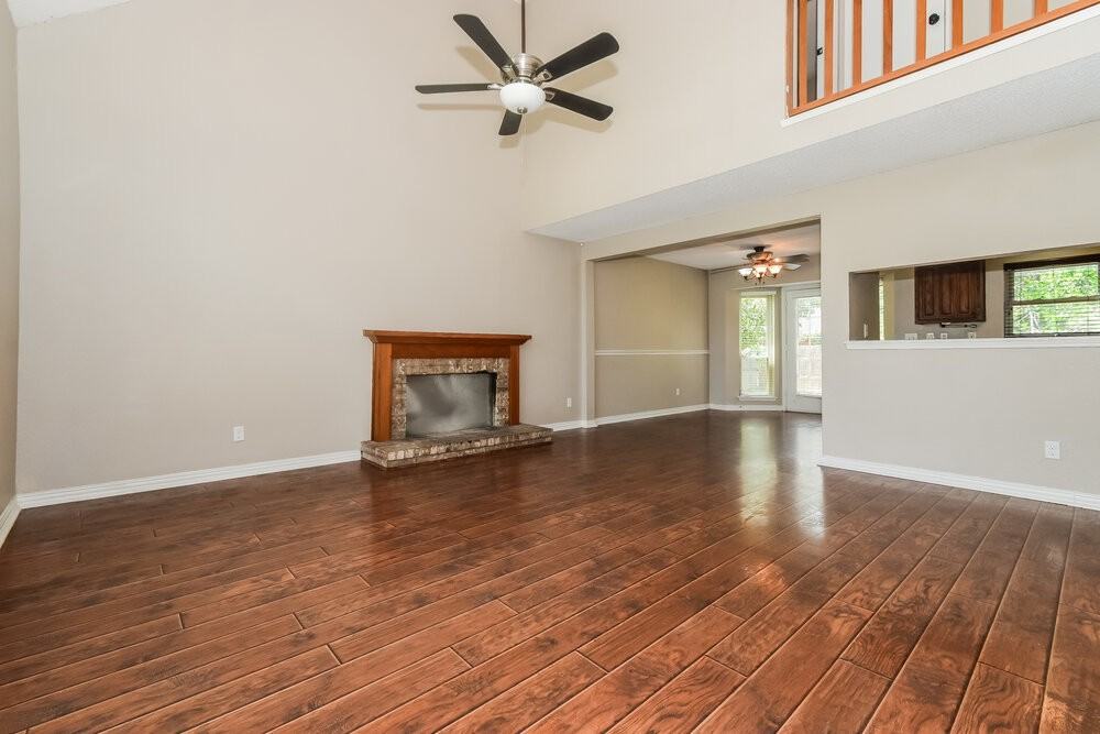 511 Rosewood Ln - Photo 6 of 17