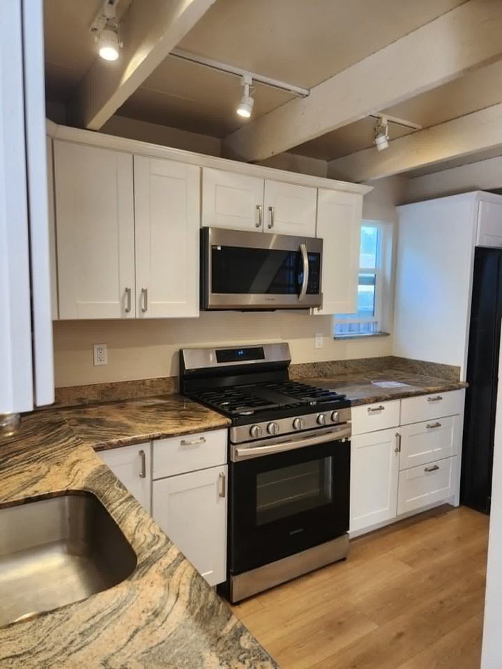 930 Morgan St #C - Photo 5 of 8