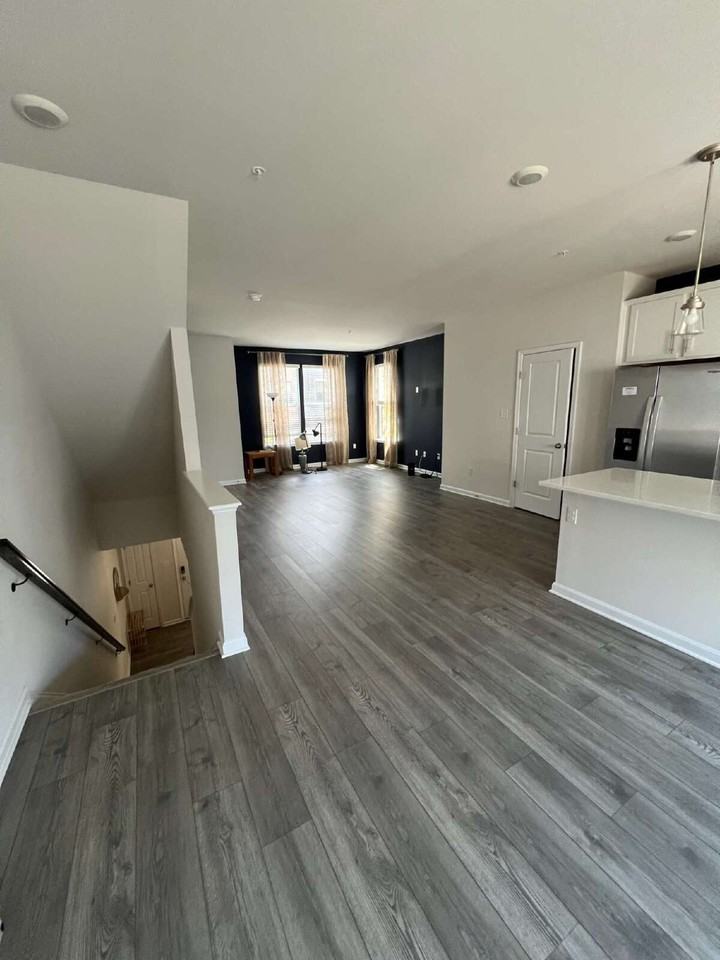 4311 Laplata Ave - Photo 3 of 13