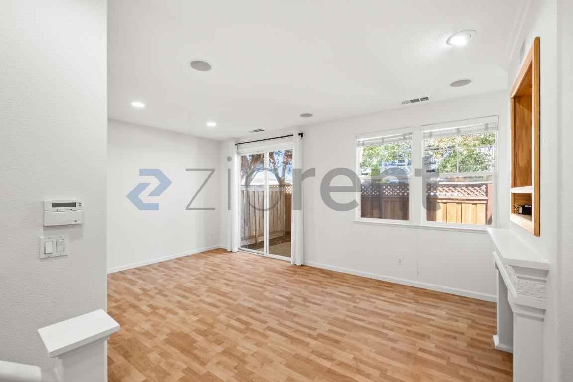 6325 Bray Ct - Photo 6 of 27