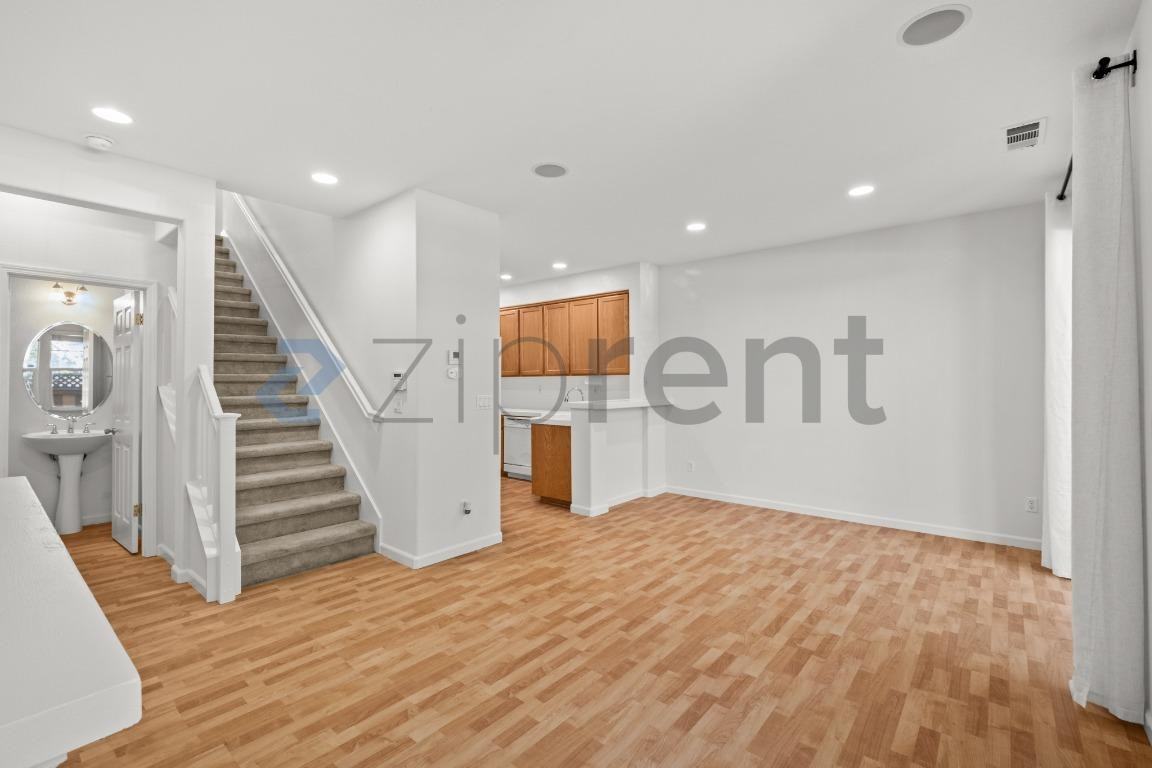 6325 Bray Ct - Photo 7 of 27
