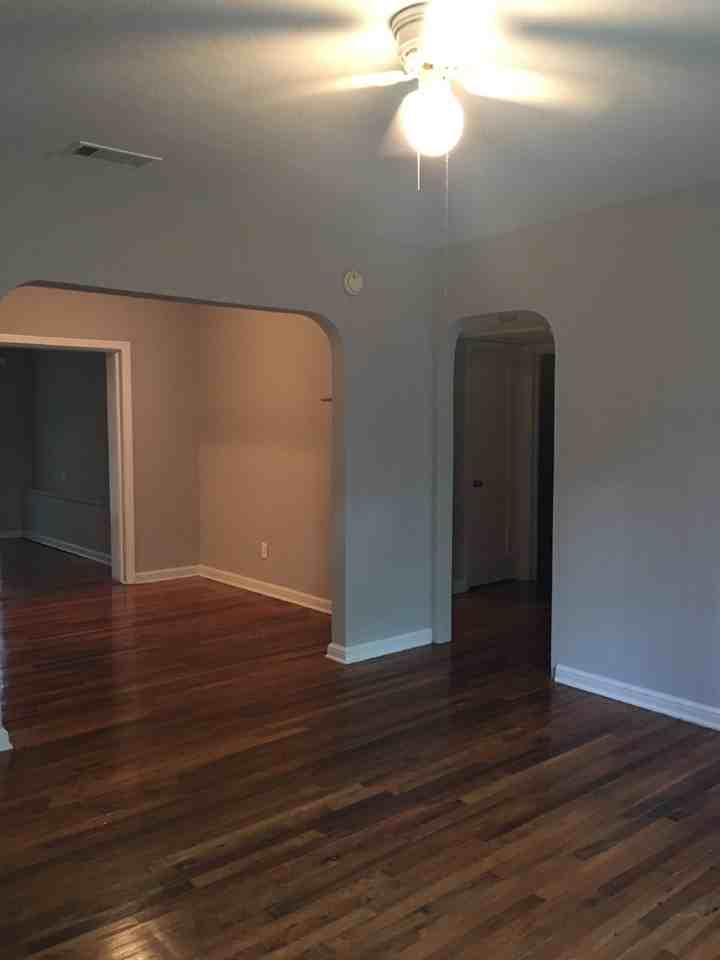 935 Delores Dr - Photo 5 of 10