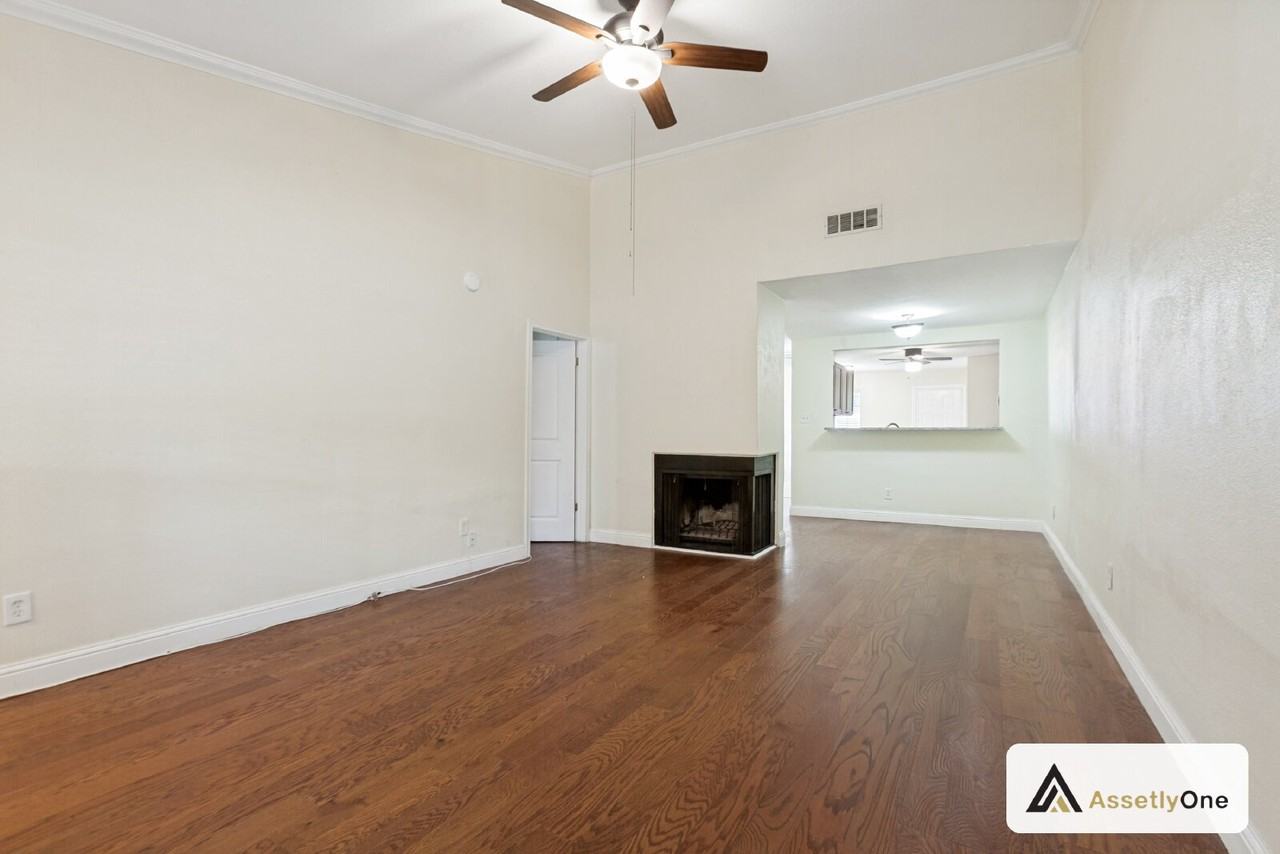 13719 Flagstone Ln - Photo 3 of 30