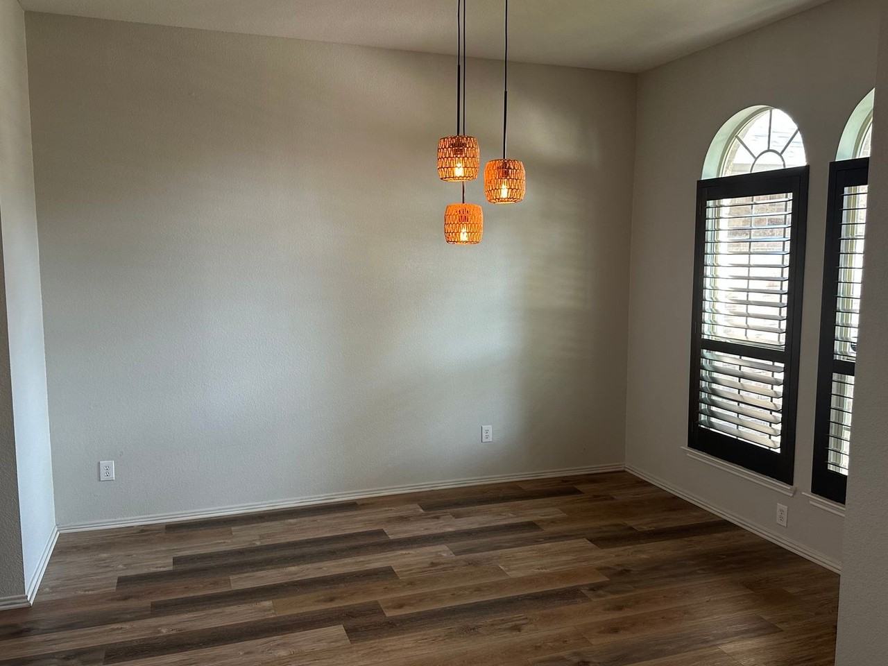 5212 Blackwood Dr - Photo 4 of 25