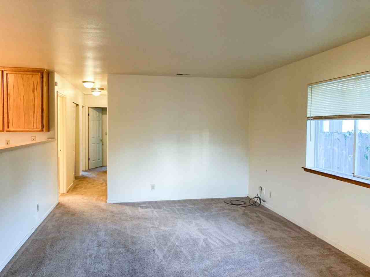 2025 Thiel Ave - Photo 2 of 22