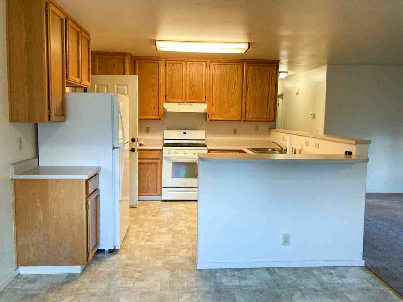 2025 Thiel Ave - Photo 6 of 22