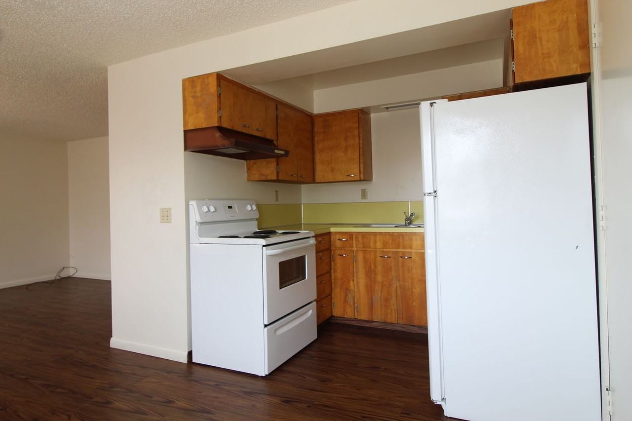 605 Fulton St - Photo 5 of 16