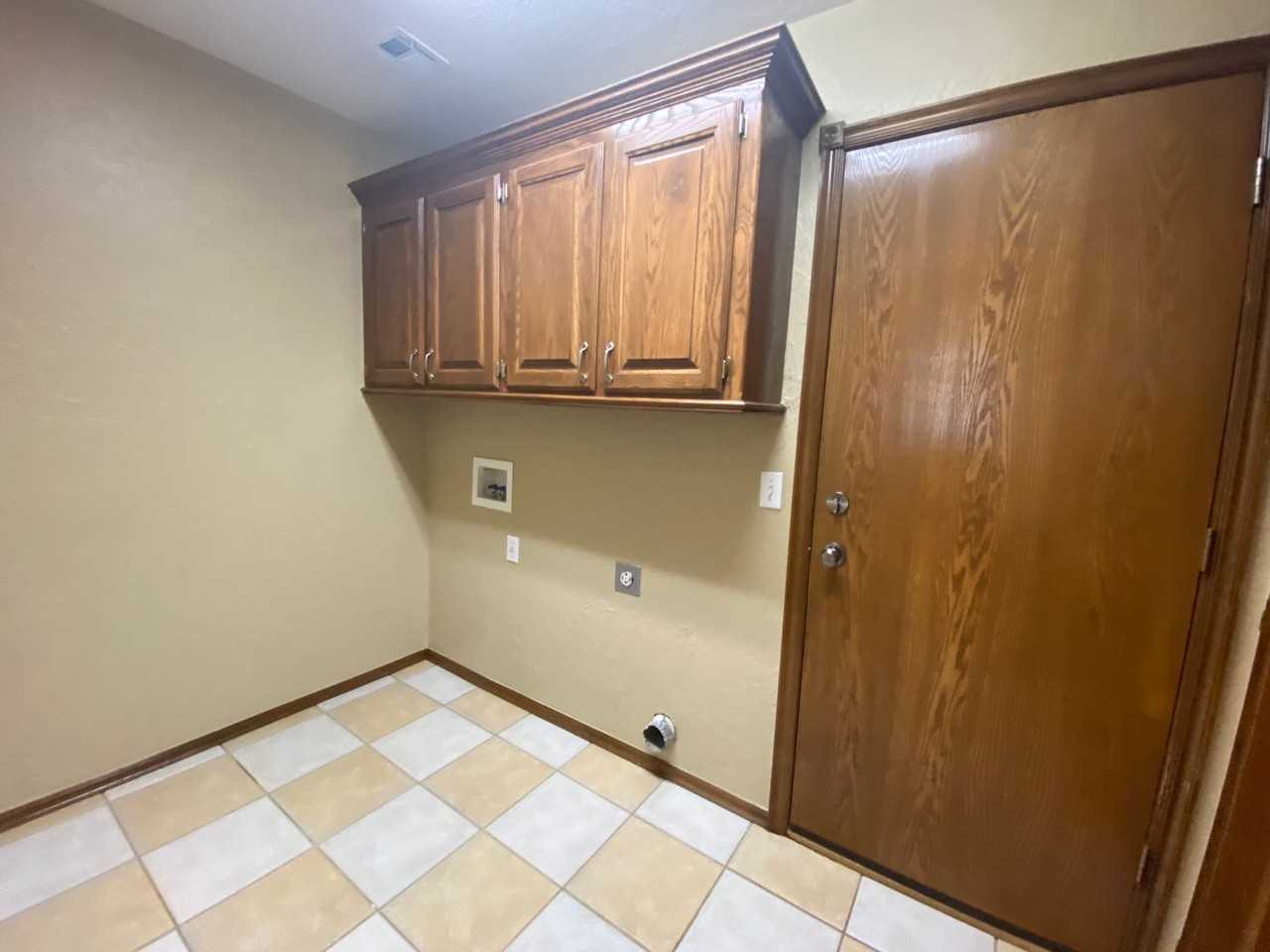 509 Allison Ln - Photo 6 of 36