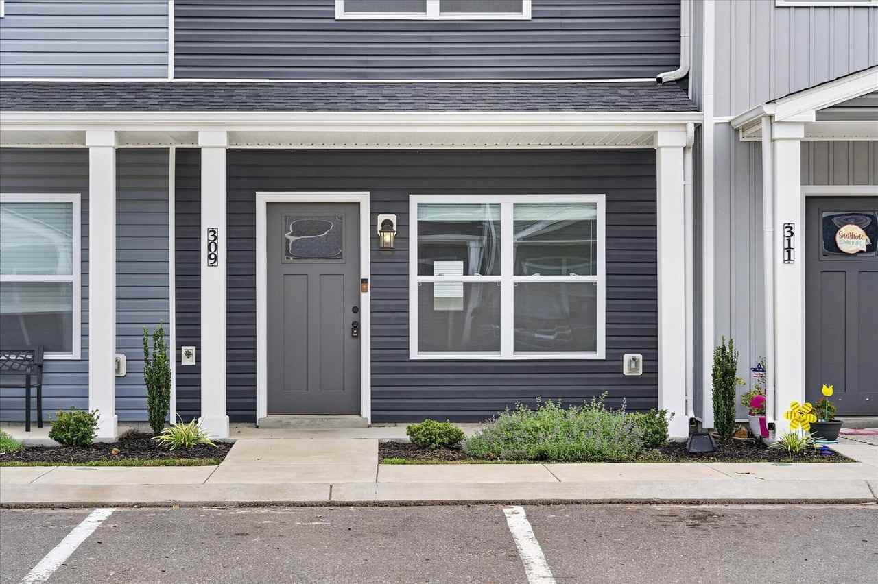 309 Front Ridge Cir - Photo 2 of 26