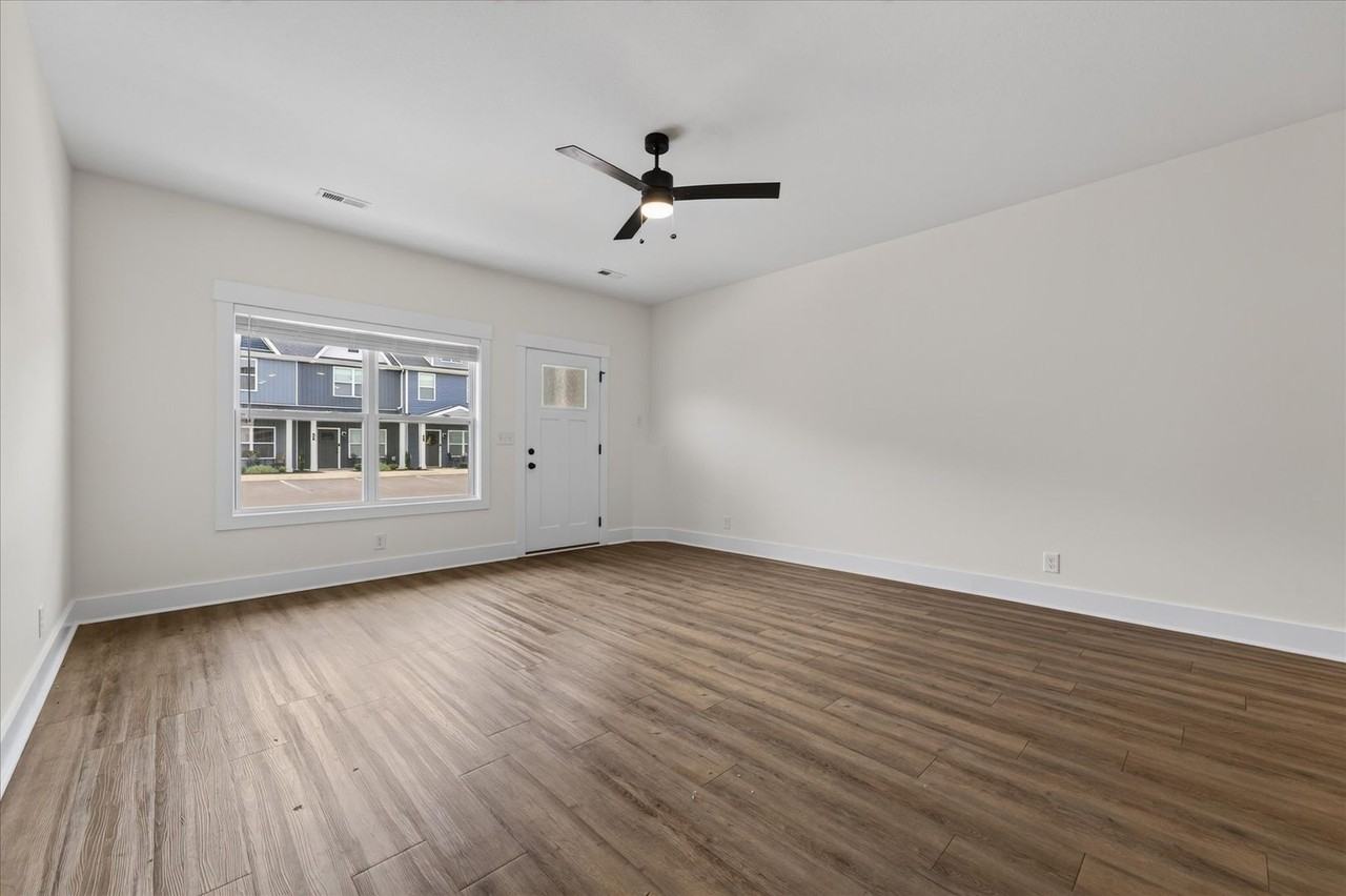 309 Front Ridge Cir - Photo 4 of 26