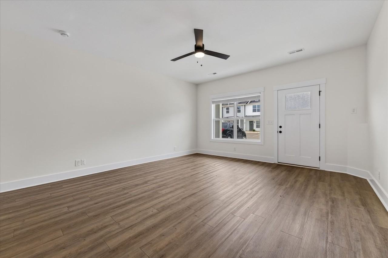 309 Front Ridge Cir - Photo 5 of 26