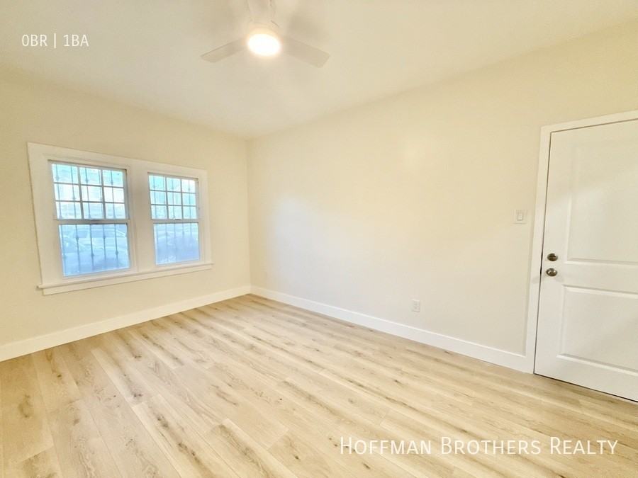 723 E 3rd St #1 - Photo 4 of 6