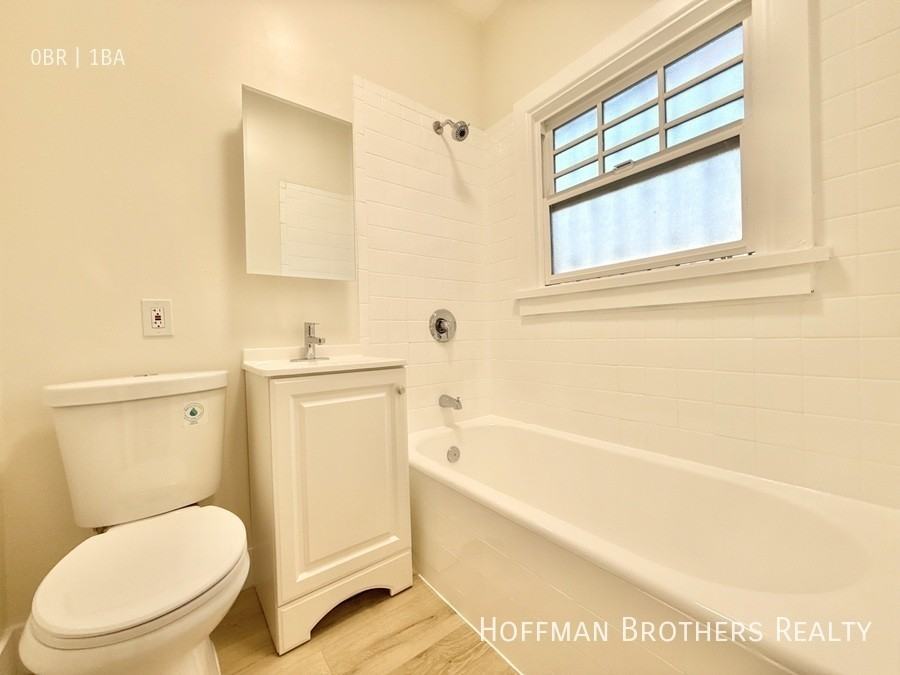 723 E 3rd St #1 - Photo 5 of 6