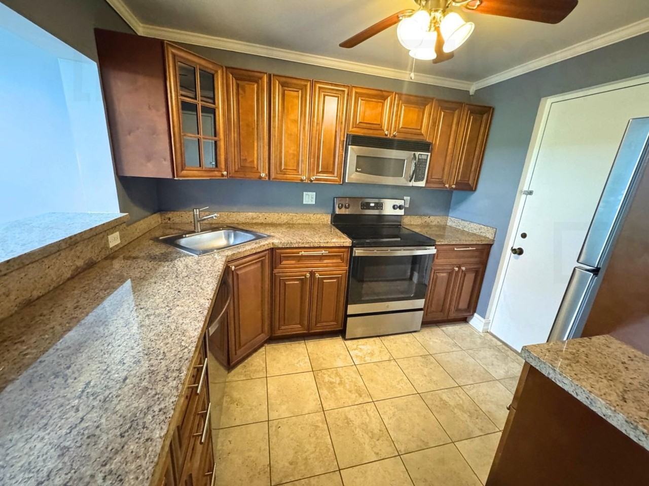 2324 S Cypress Bend Dr #415 - Photo 3 of 14