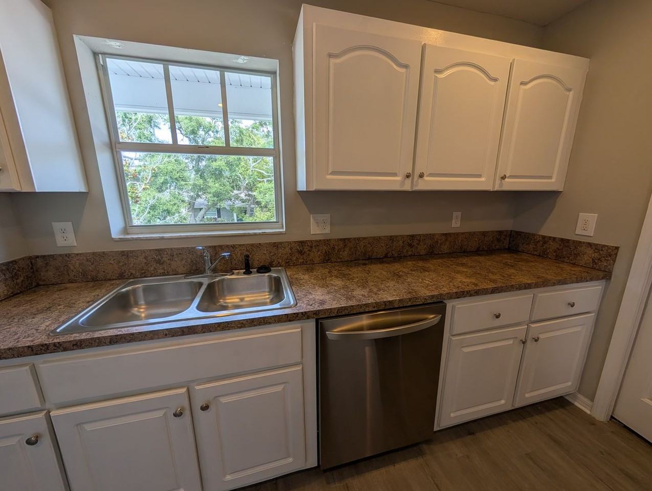9019 Cochise Ln #202 - Photo 6 of 31