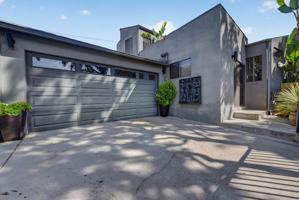 featured image of 1727 Delaware Ave