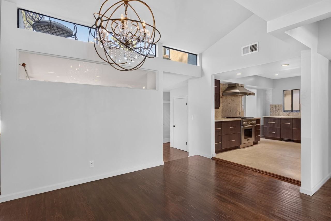1727 Delaware Ave - Photo 2 of 35
