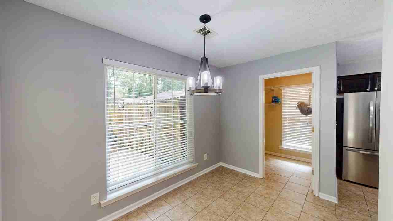 226 Meadow Oaks Ct - Photo 6 of 29