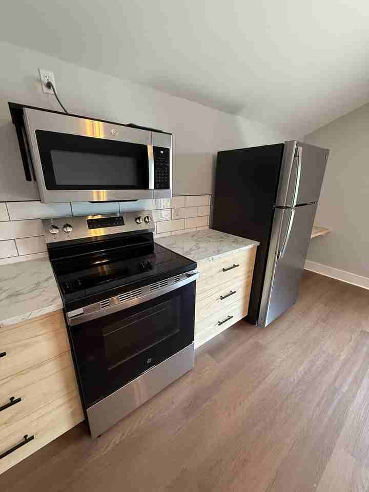 414 Center Ave - Photo 6 of 12