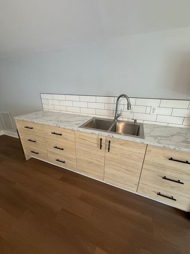 414 Center Ave - Photo 7 of 12
