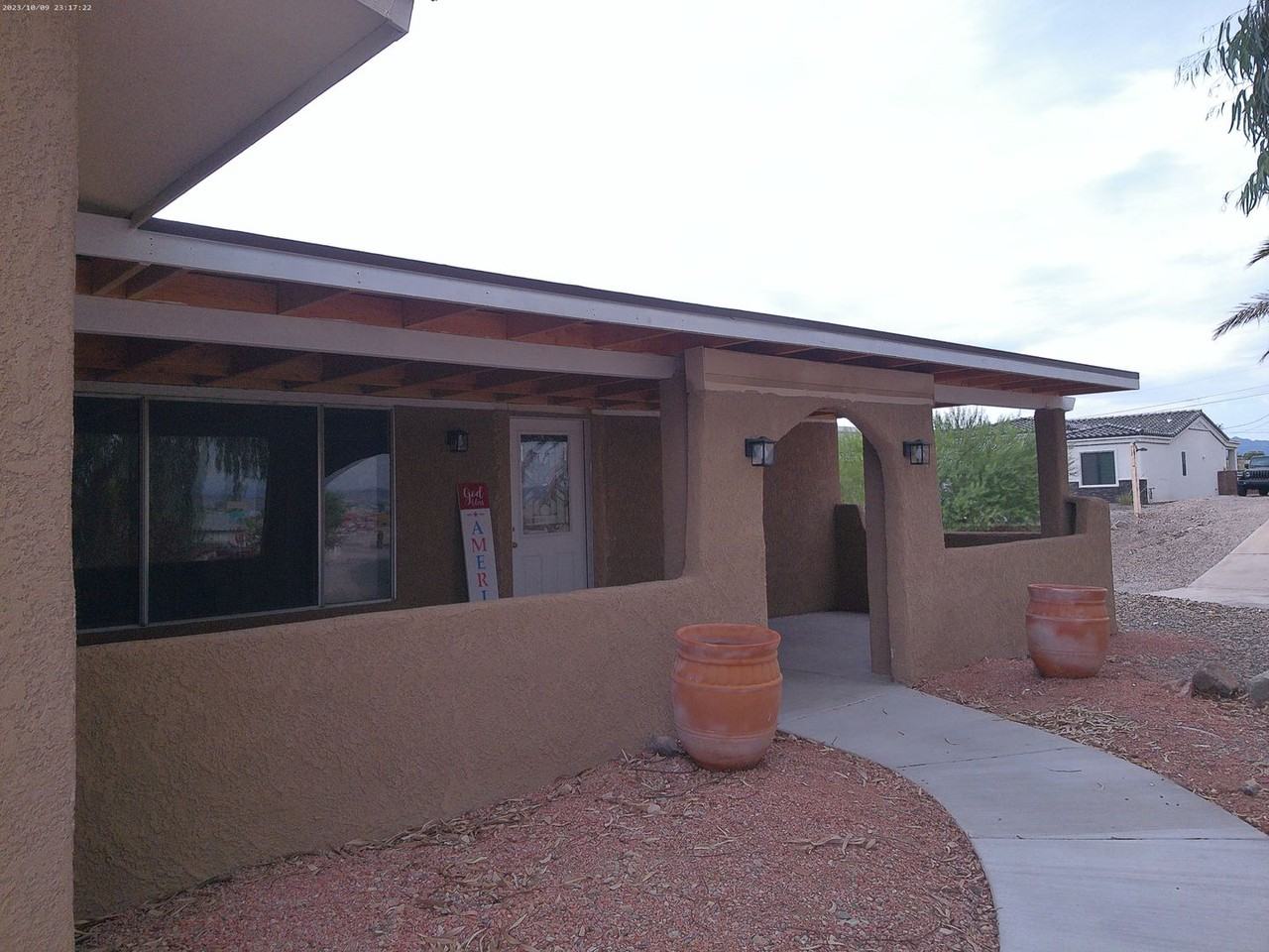 1640 Emerald Dr - Photo 2 of 34