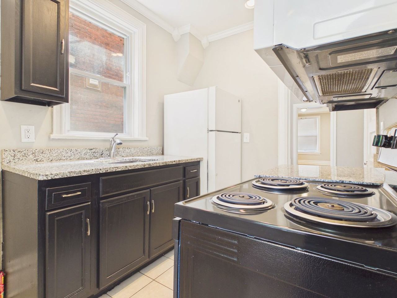 2163 Logan St - Photo 6 of 30