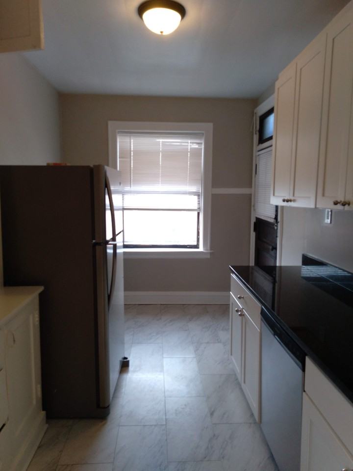 230 Elmwood Ave #3S - Photo 2 of 9