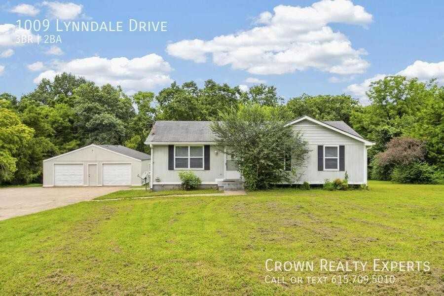 1009 Lynndale Dr - Photo 2 of 39
