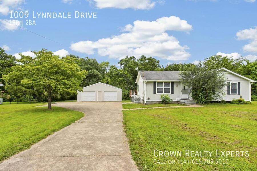 1009 Lynndale Dr - Photo 5 of 39