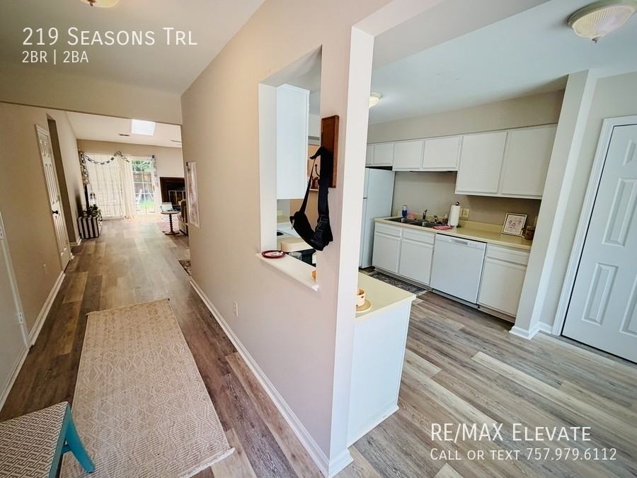 219 Seasons Trl - Photo 2 of 14