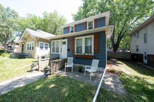 featured image of 2654 Vincent Ave N #1