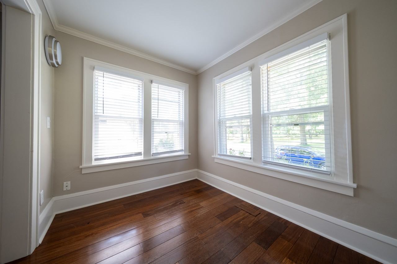 2654 Vincent Ave N #1 - Photo 6 of 37