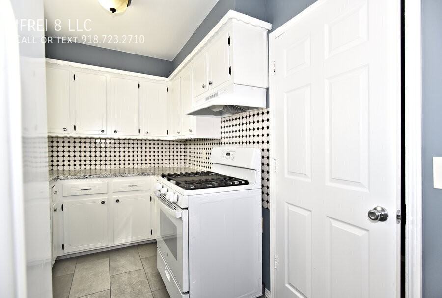 12610 E 18th Pl - Photo 6 of 24