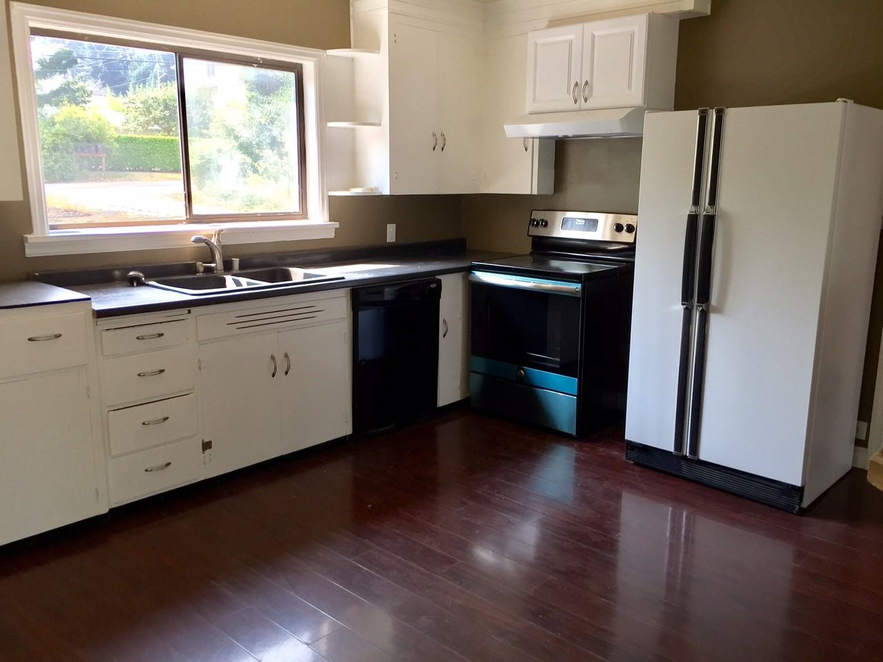 10742 Durland Ave Ne #1 - Photo 7 of 26