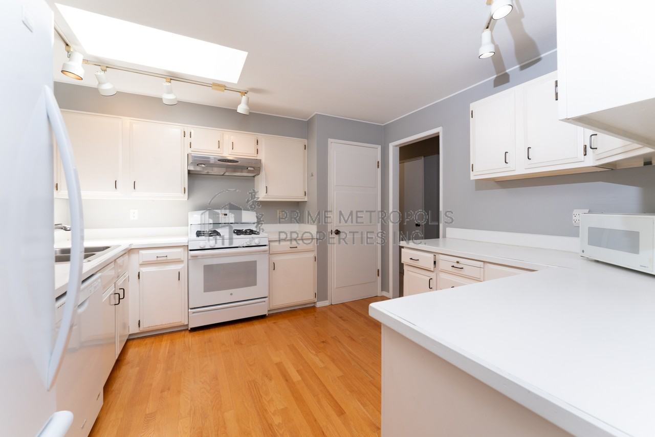 4813 152nd Pl Se #1 - Photo 6 of 28