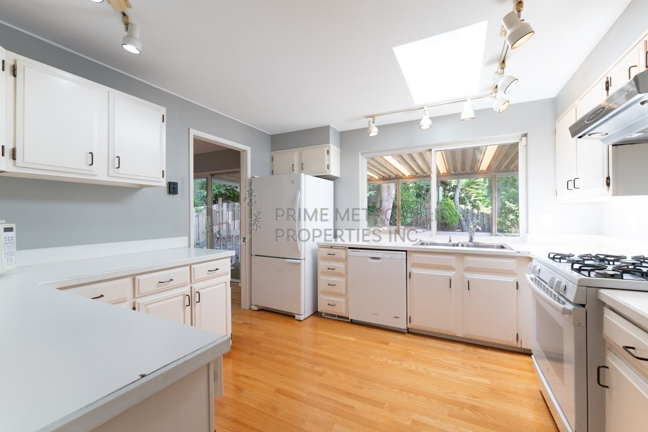 4813 152nd Pl Se #1 - Photo 7 of 28