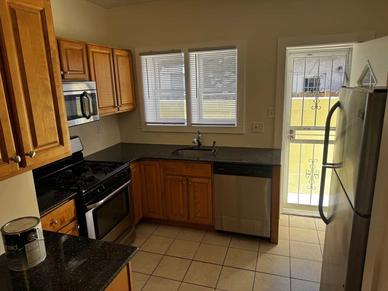 1236 Peters St #1 - Photo 3 of 18