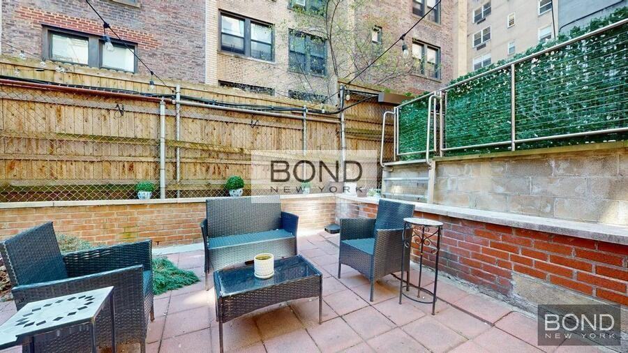 150 E 84th St #O - Photo 6 of 9